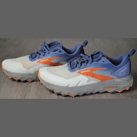 Brooks Cascadia 17 - Men's 8.5 - Blue/Navy/Firecracker - Picture 3 of 3